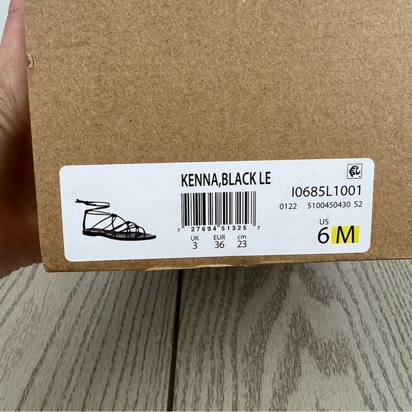 VINCE Women's Kenna Leather Strappy Knotted Flat Sandals EUR 36/US 6M Black $280 - Picture 13 of 13